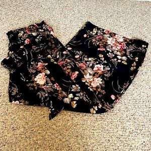 Floral wide leg pants